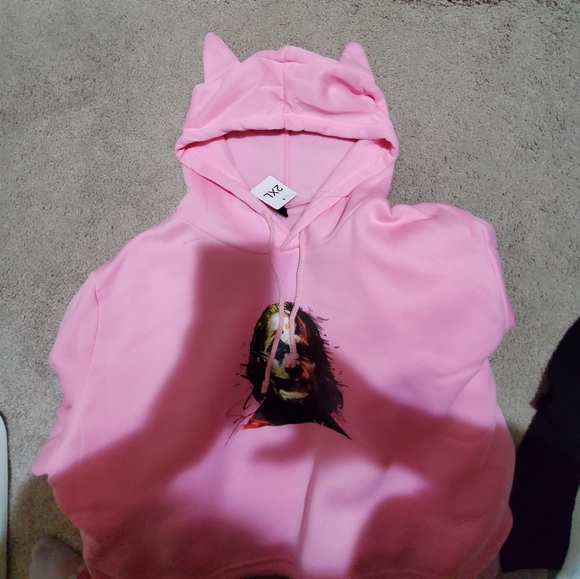 Joaquin Phoenix cat ear crop hoodie - Picture 4 of 5